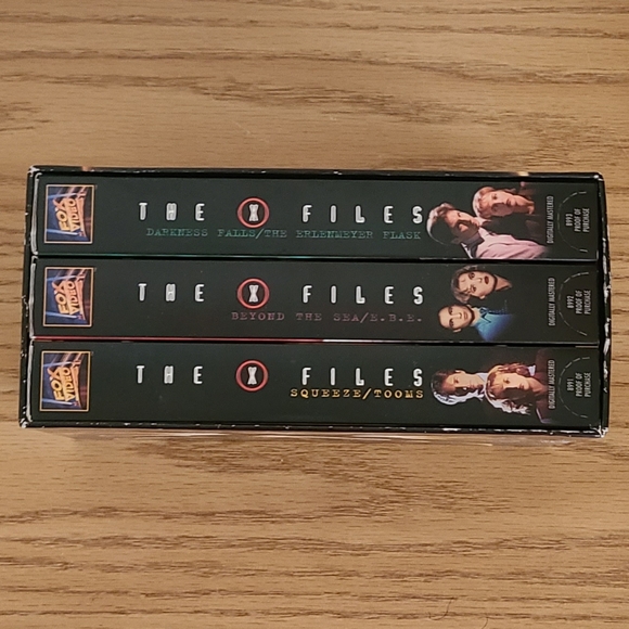 X-Files Boxed VHS Tapes 📼 - Picture 2 of 9
